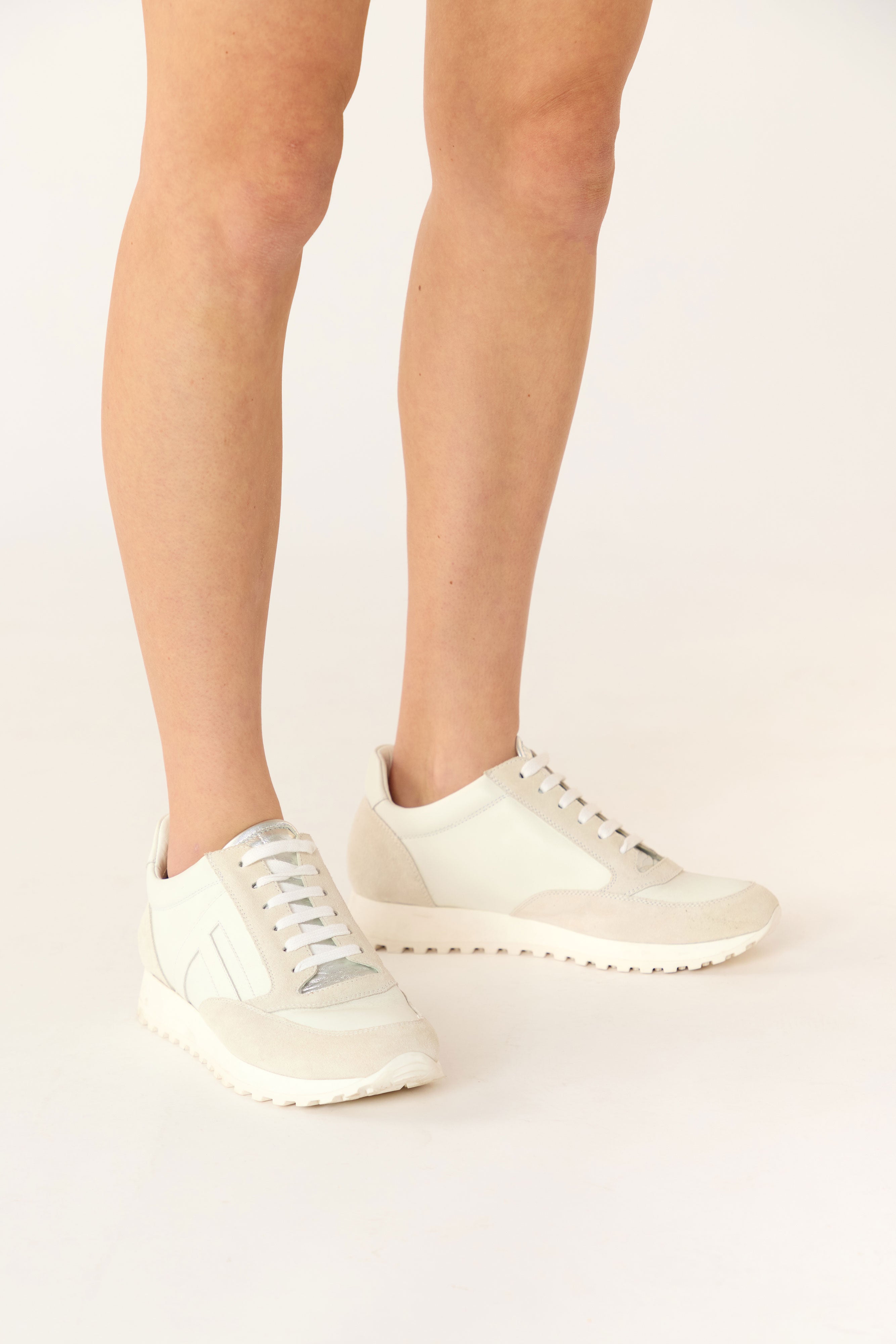 FLANNEL White Leather Sneaker