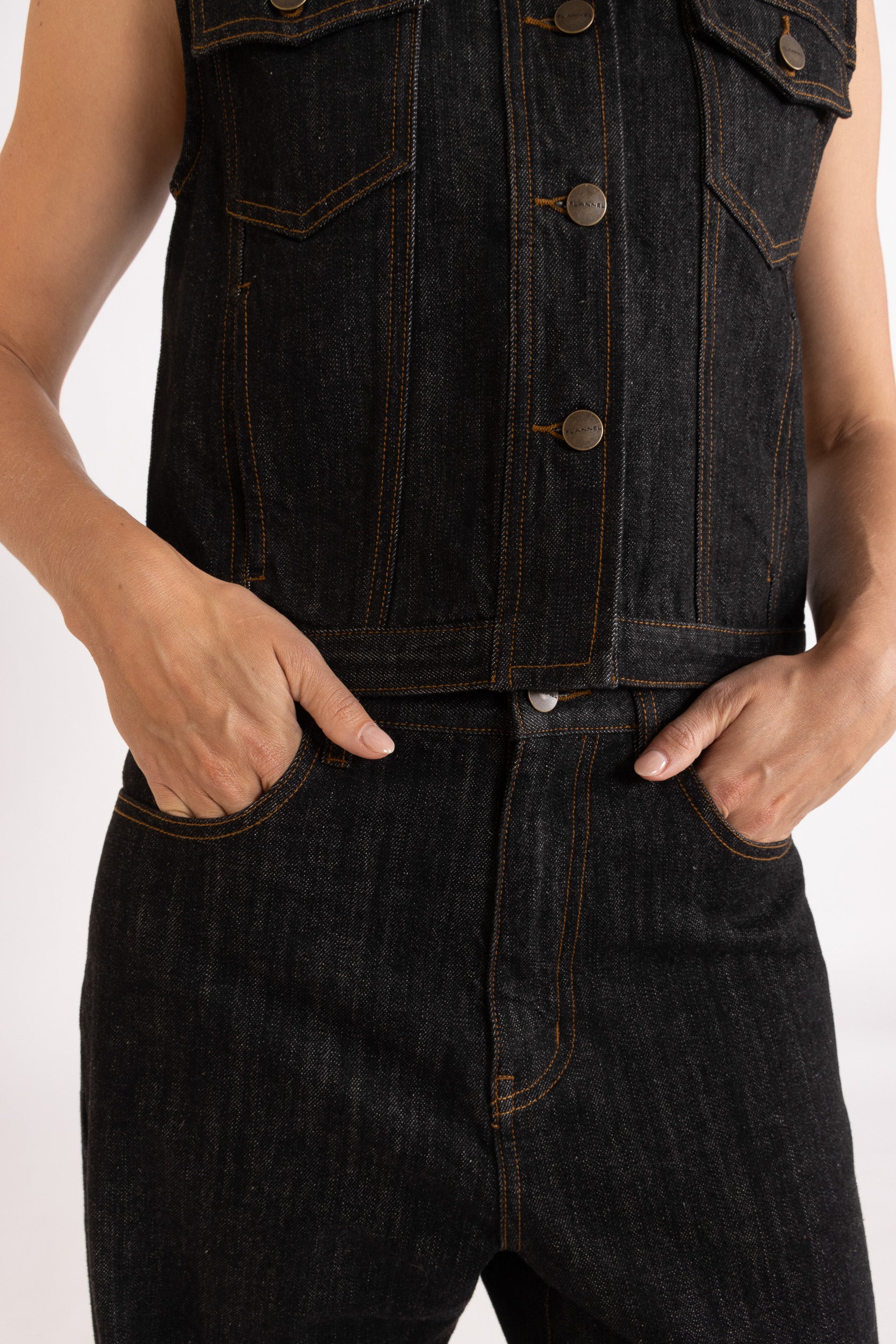 Clay Bow-Leg Jean
