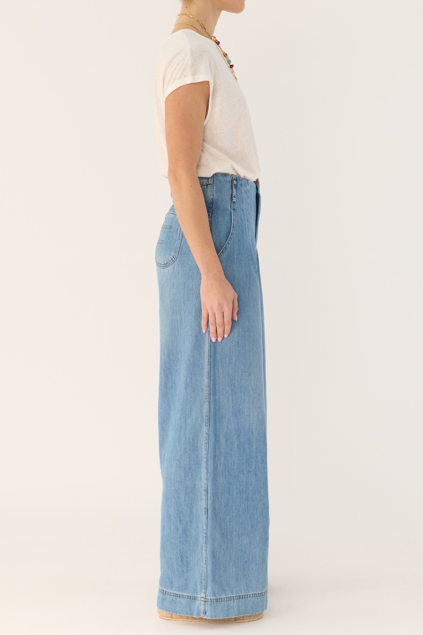 Sawyer Basic Cotton-Linen T-Shirt