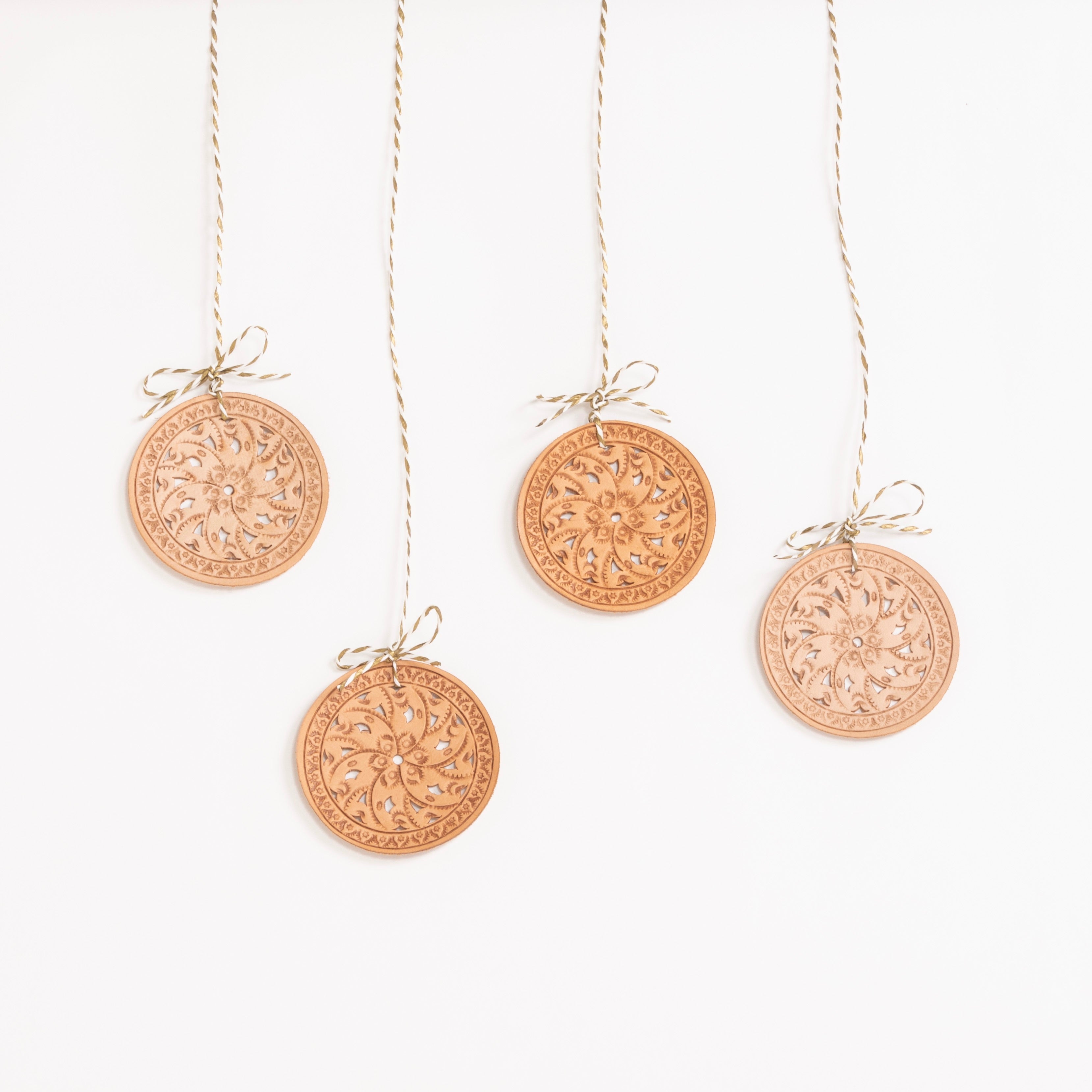 An Elevated Holiday Gift Guide: Timeless Pieces for Everyone