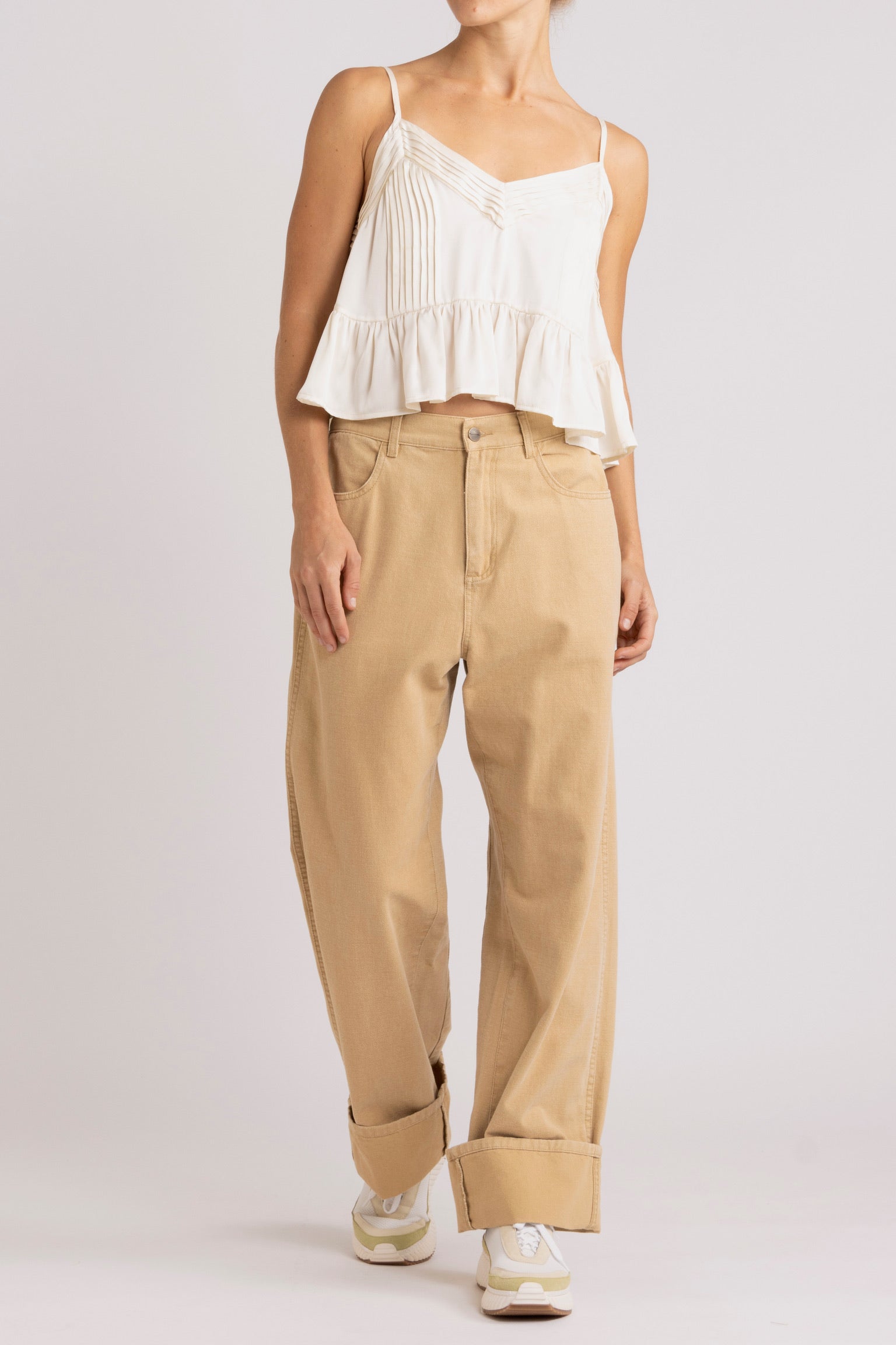 Ensemble - Dell Cami, Cassidy Pant & Tully Sneaker