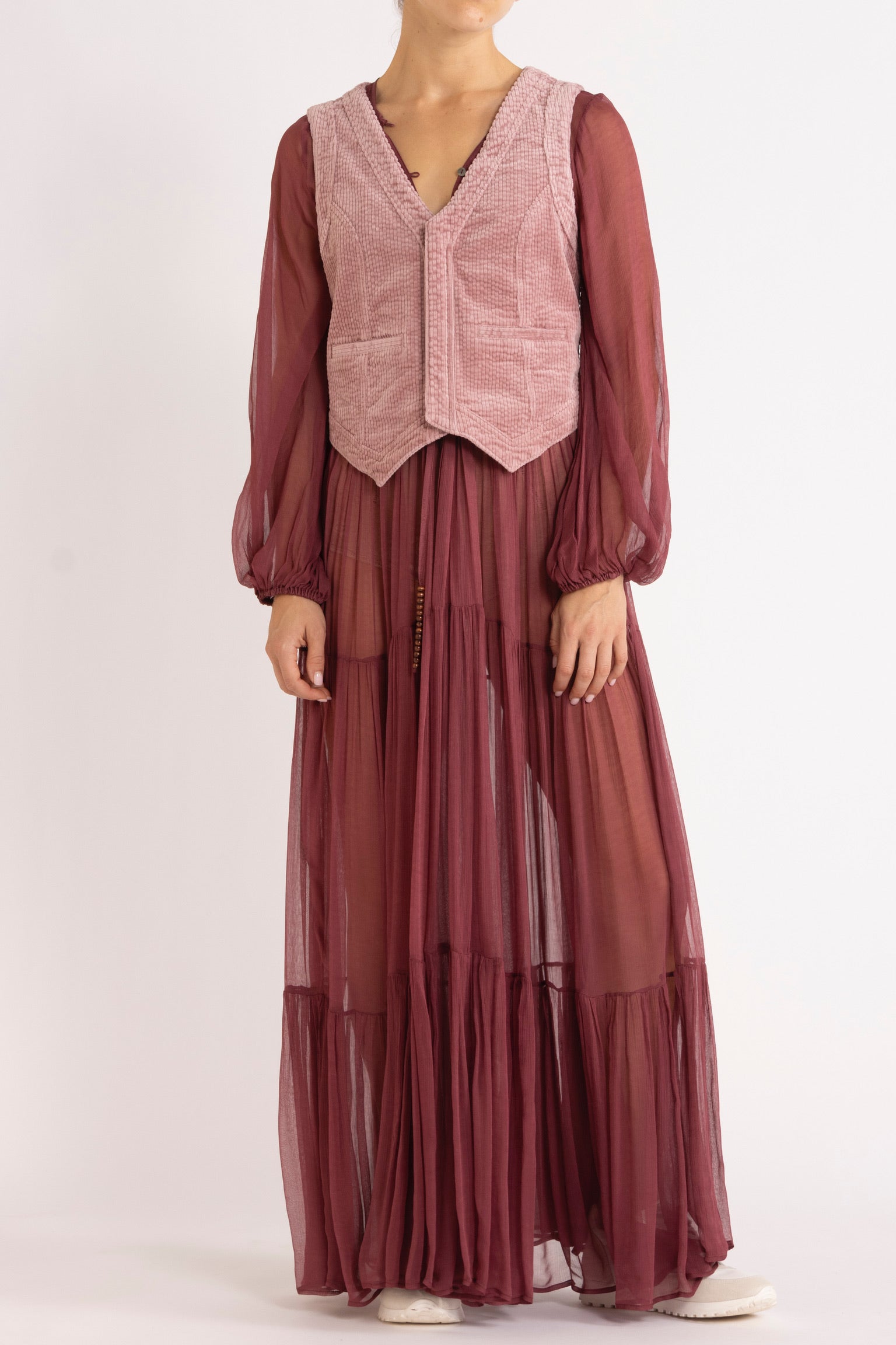 Ensemble - Dune Vest, Lucinda Maxi Dress & FLANNEL Sneaker