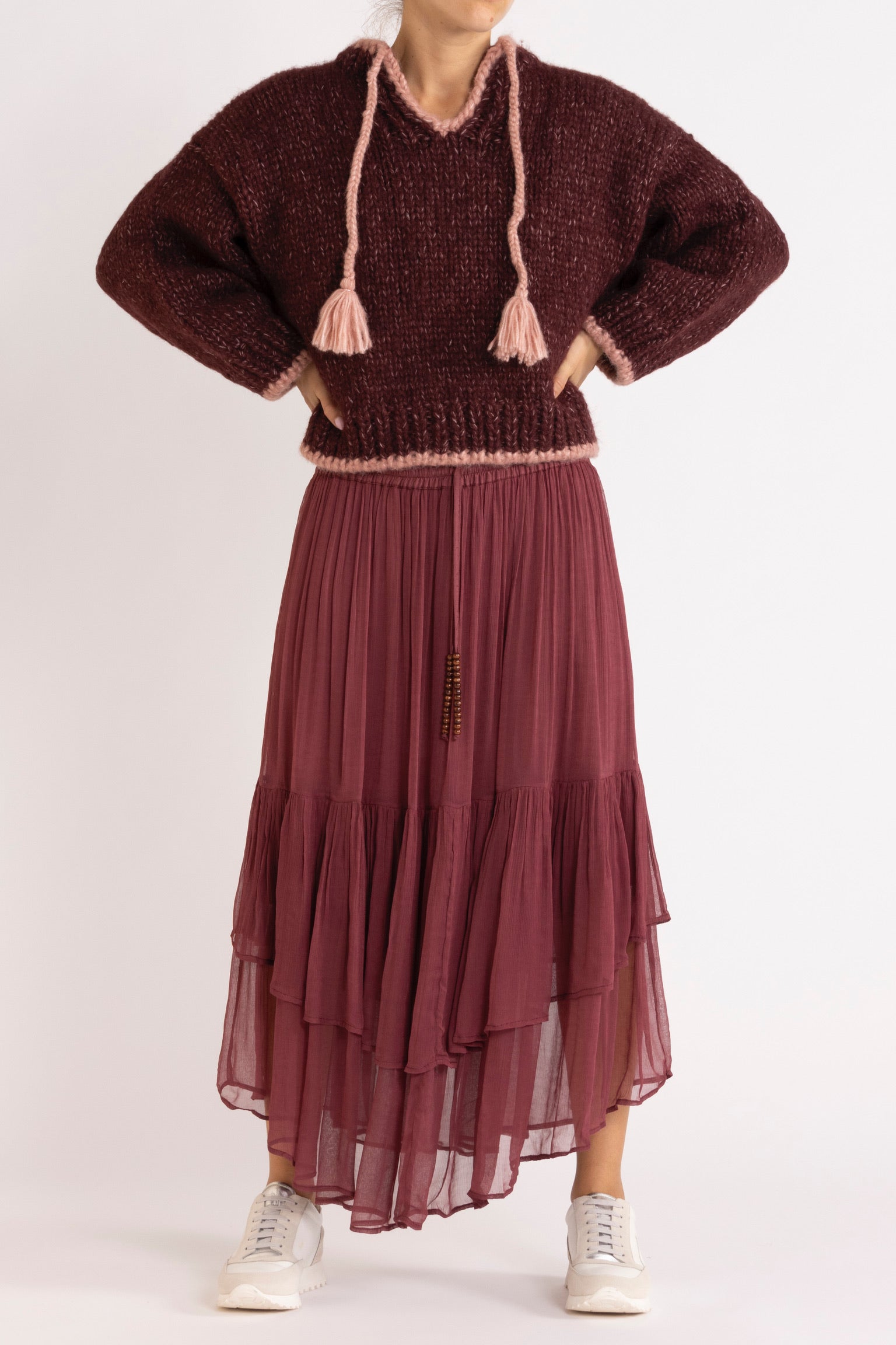 Ensemble - London Sweater, Lucinda Skirt & FLANNEL Sneaker
