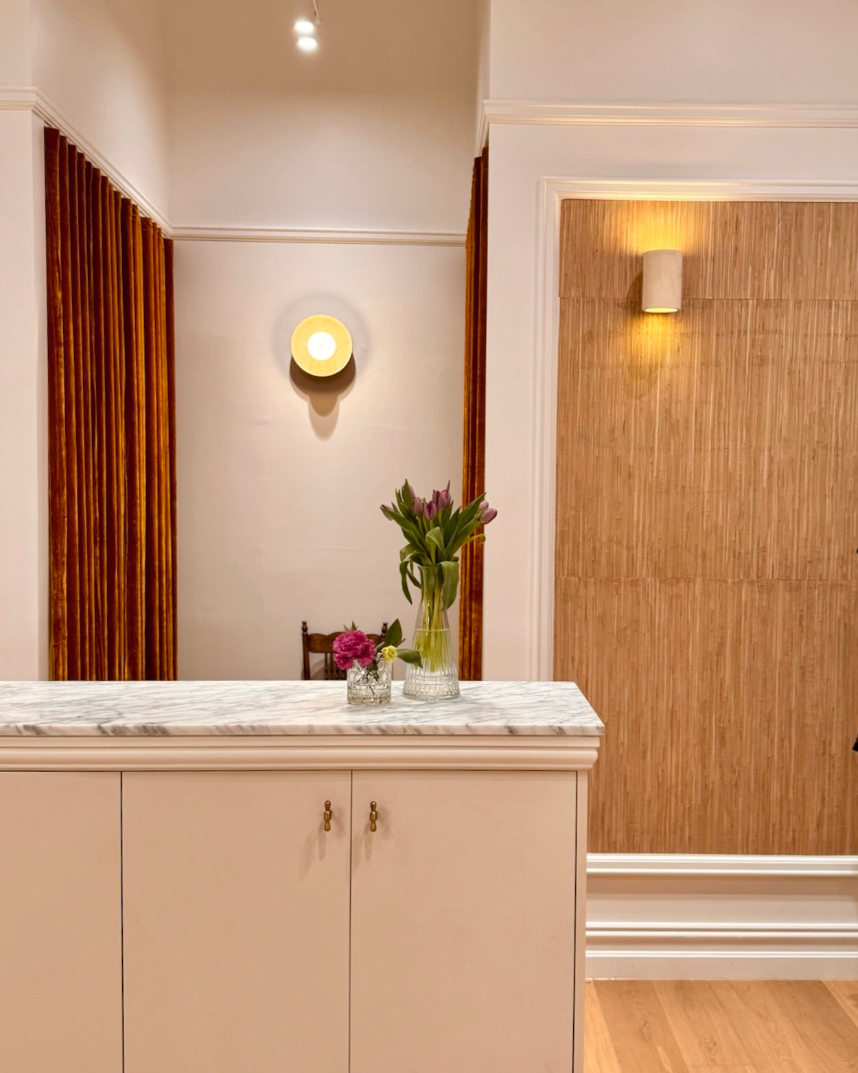 Image of FLANNEL store. 