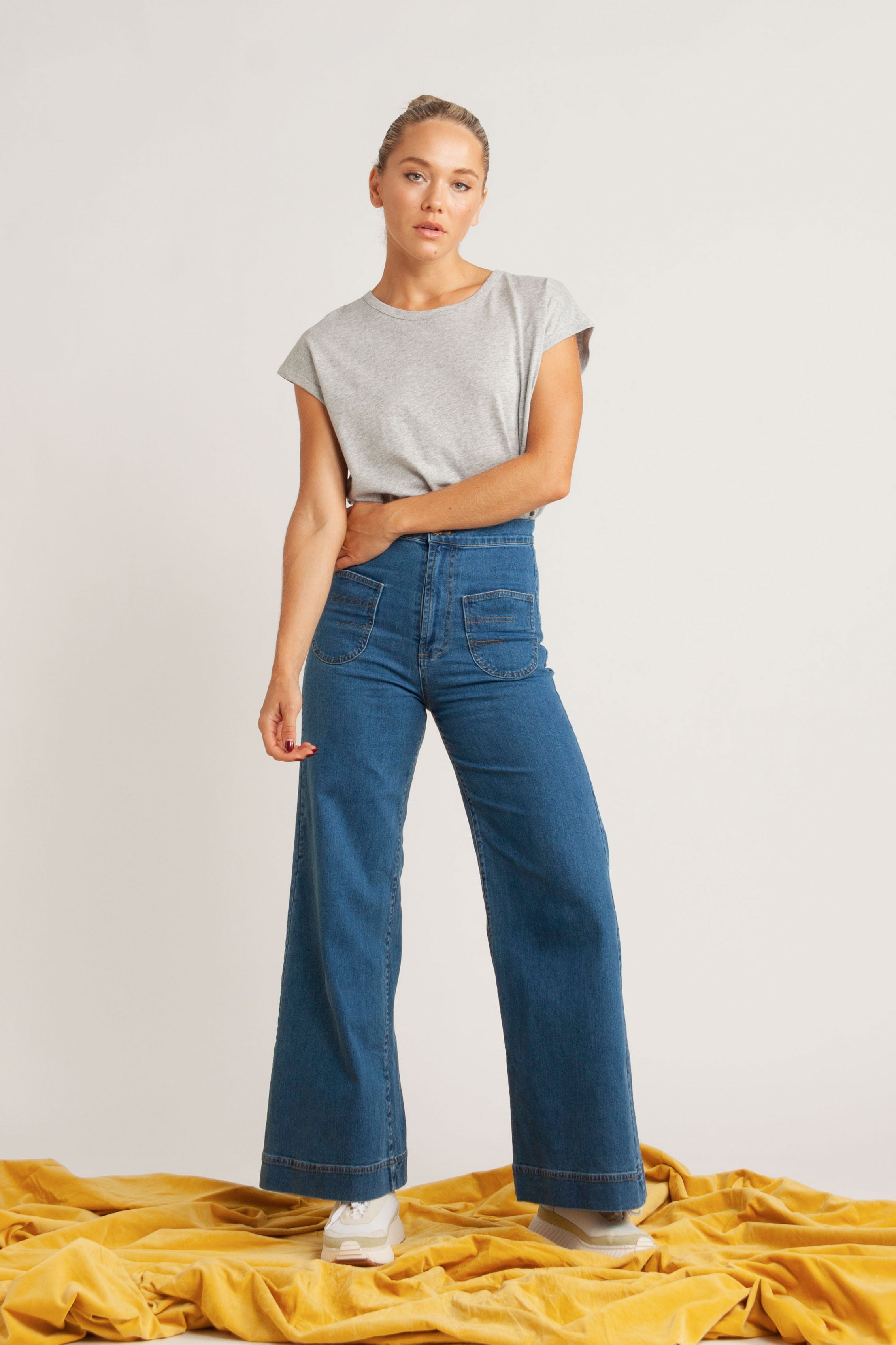 Sawyer Basic Cotton-Linen T-Shirt